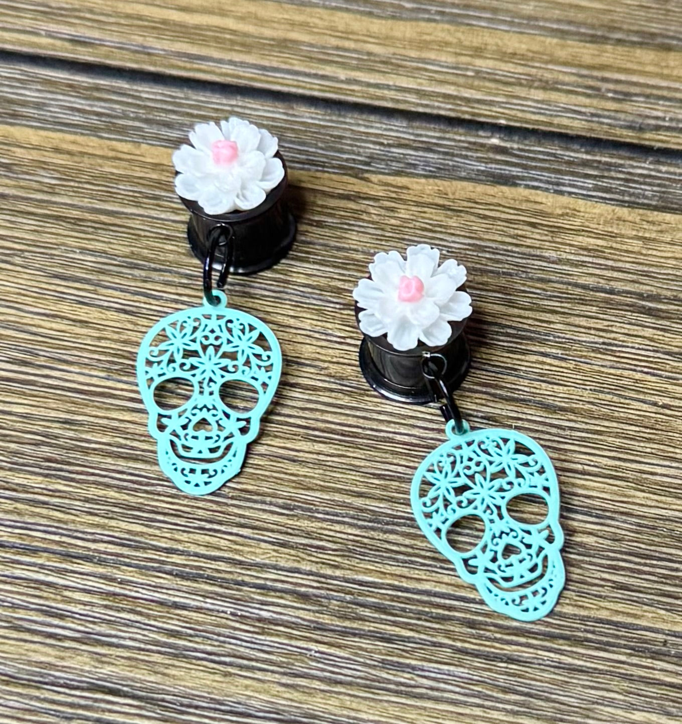 Teal Skull with Flowers Dangle Ear Tunnels
