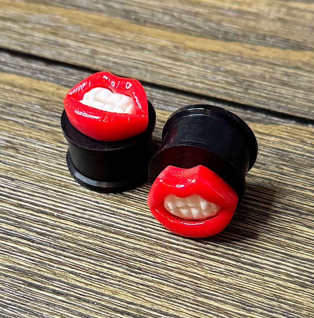 Vampire Lips Ear Plugs