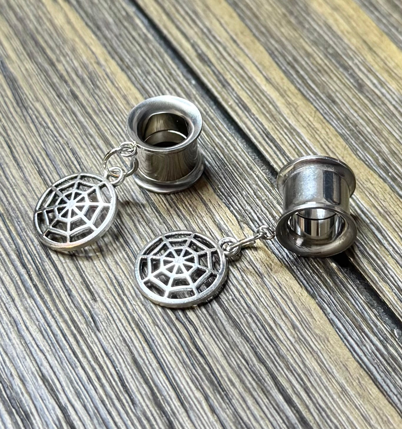 Small Spider Web Dangle Ear Tunnels