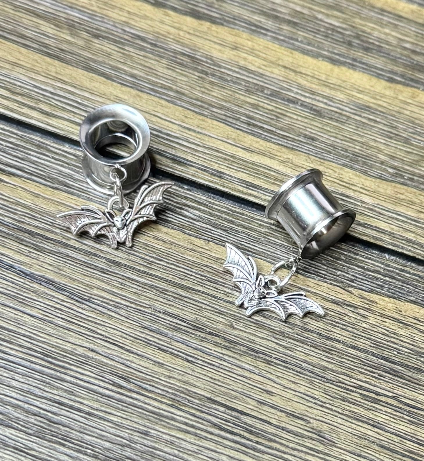 Tiny Bat Dangle Ear Tunnels