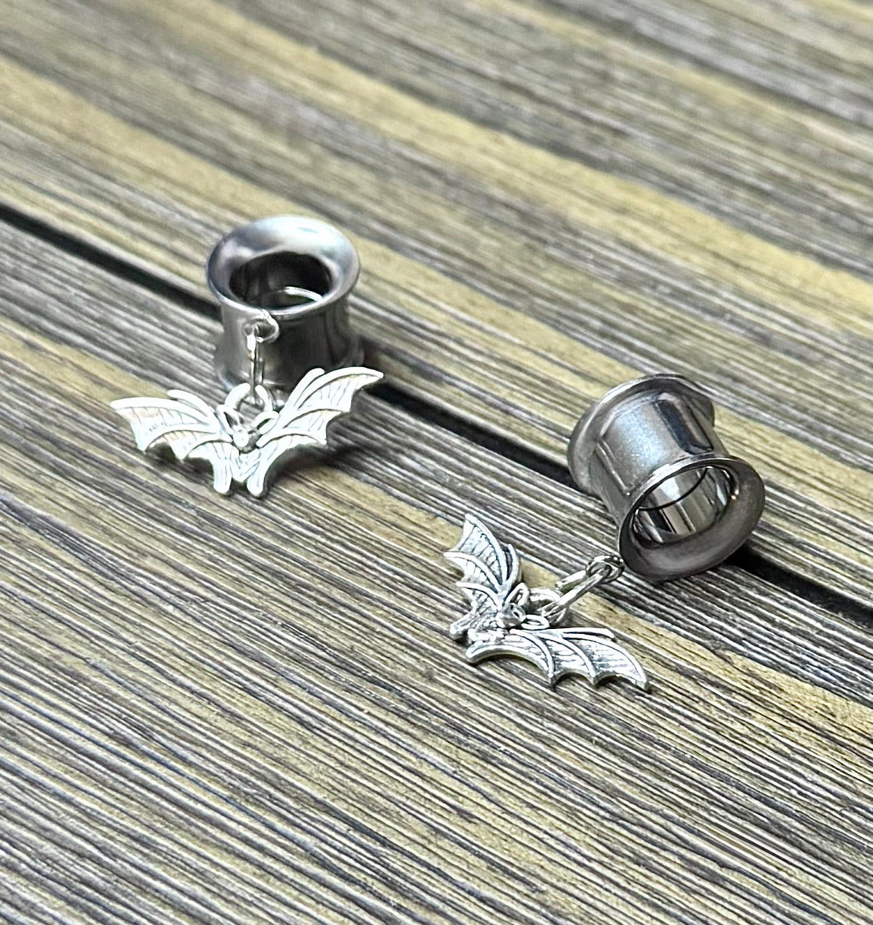 Tiny Bat Dangle Ear Tunnels