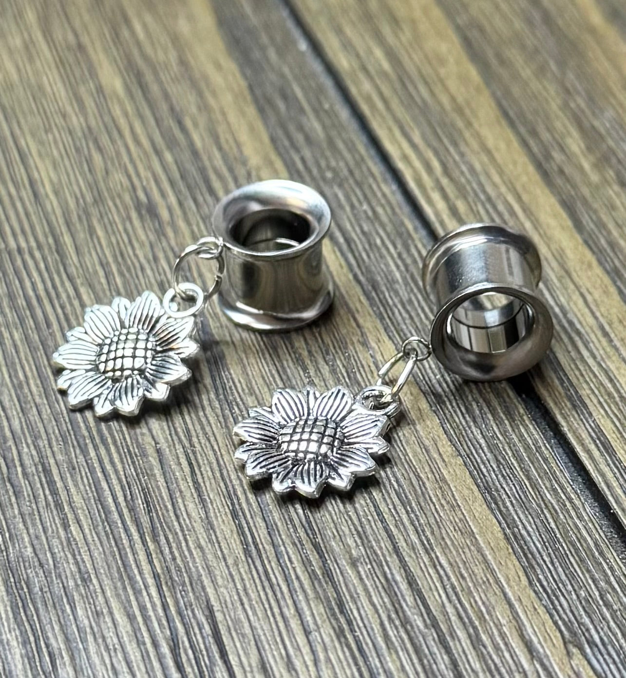 Sunflower Dangle Ear Tunnels