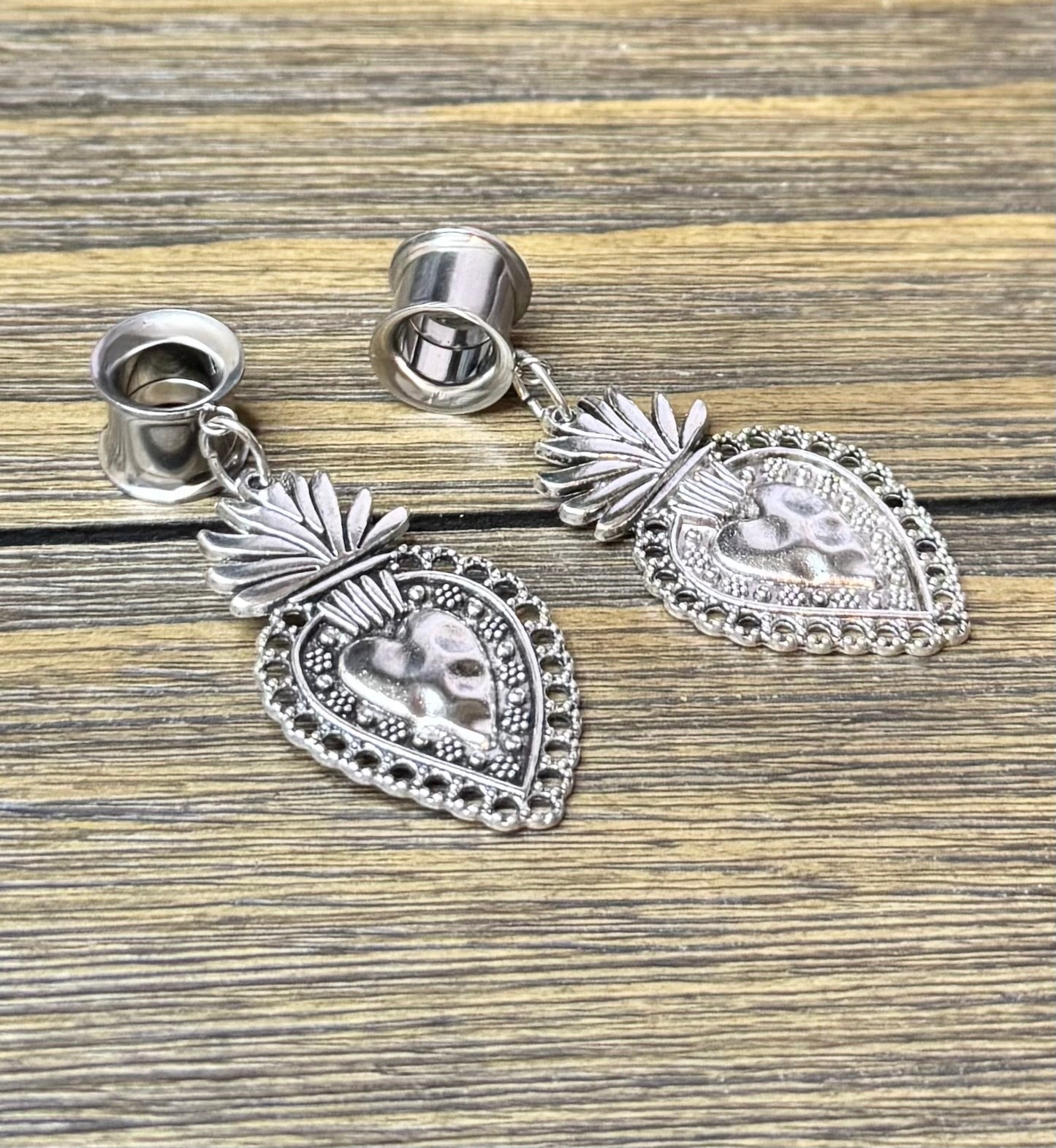 Western Heart Dangle Ear Tunnels